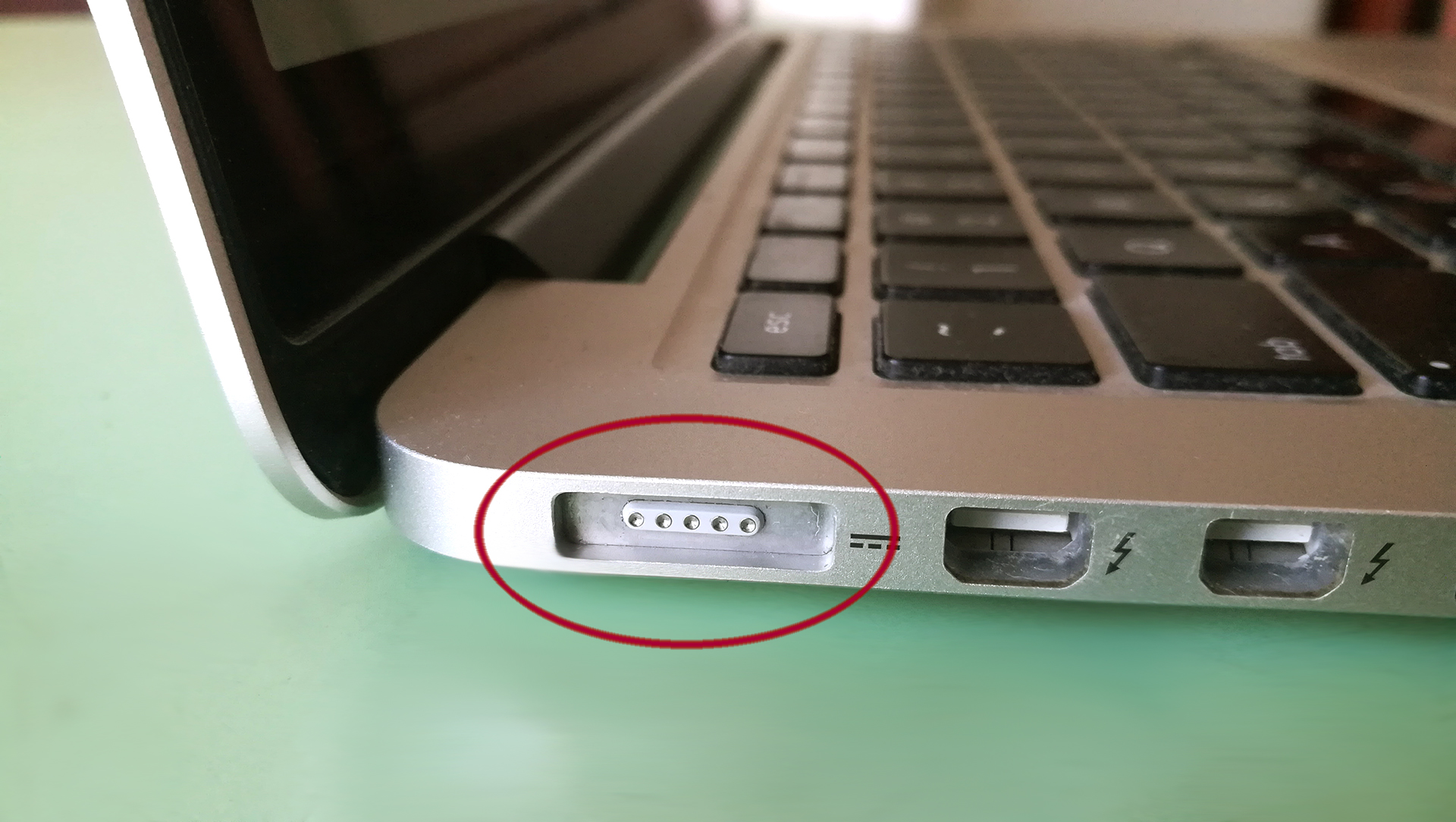 Как подключиться к разъему Magsafe2