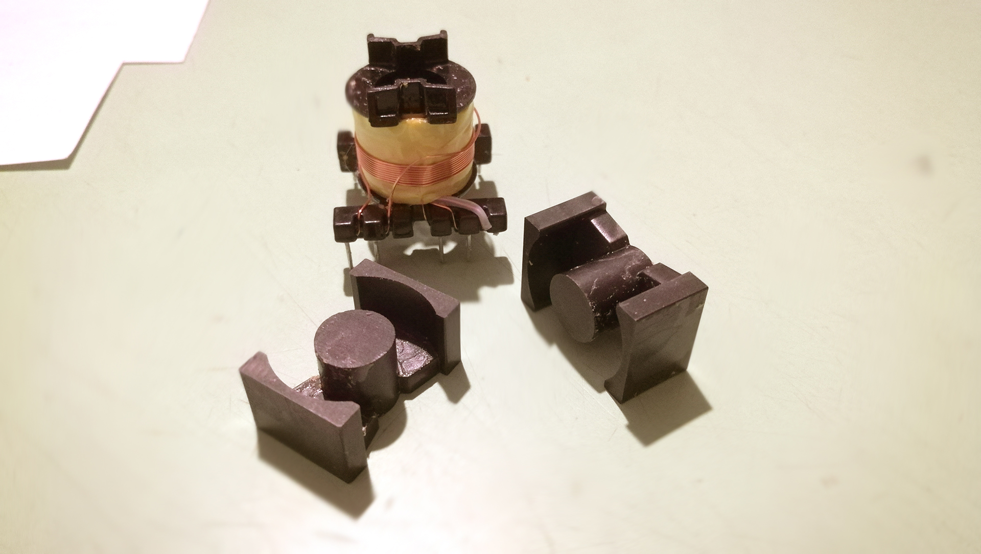 Как разобрать трансформатор на ферритовом сердечнике